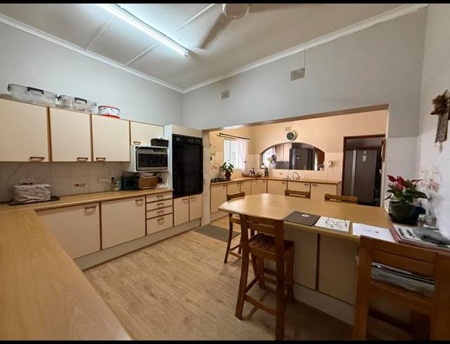 5 BEDROOM HOUSE FOR SALE IN AMANDELRUG